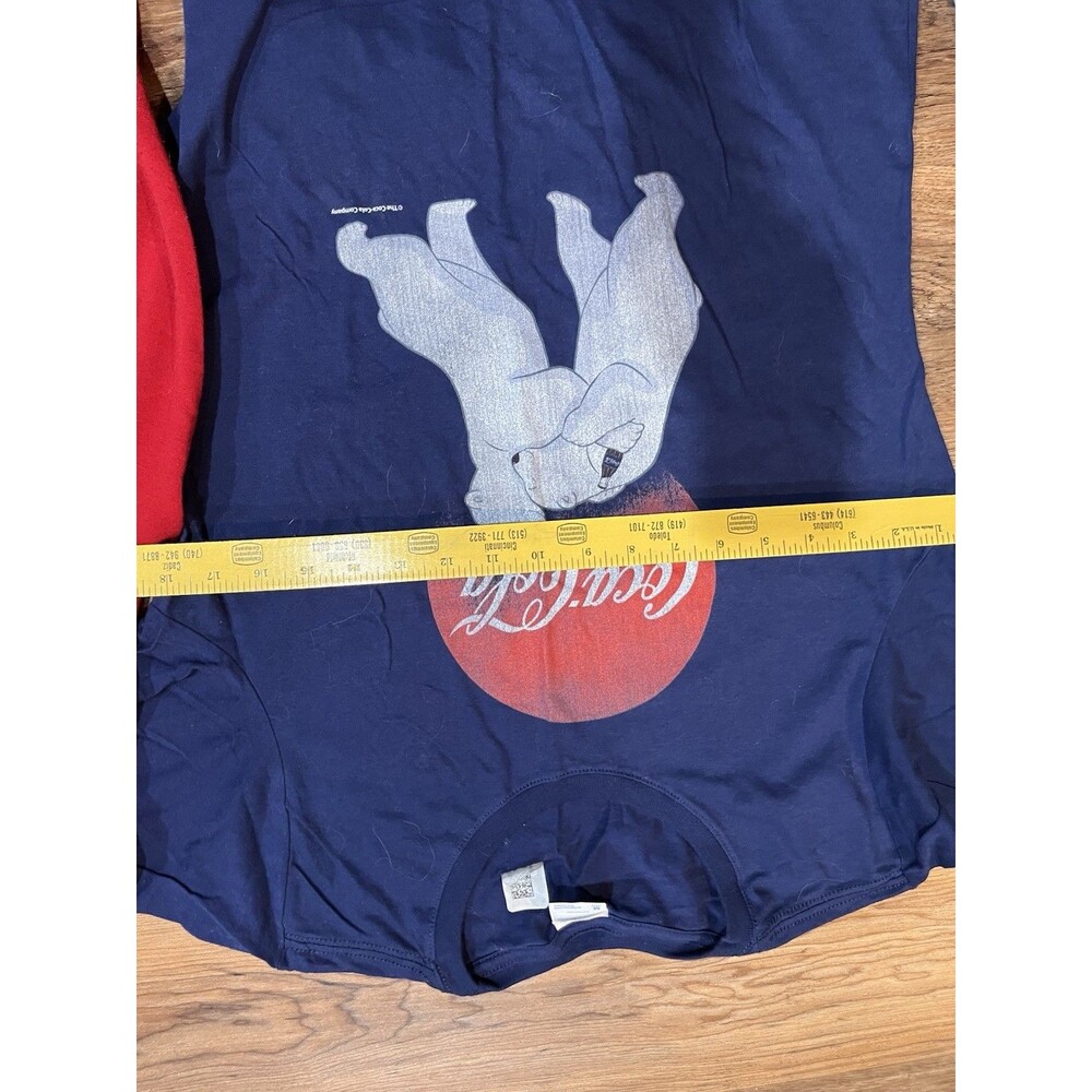 Coca Cola Graphic Shirt Lot Mens M Polar Bear Tees & Logo Sweatshirt Bundle - Picture 4 of 8